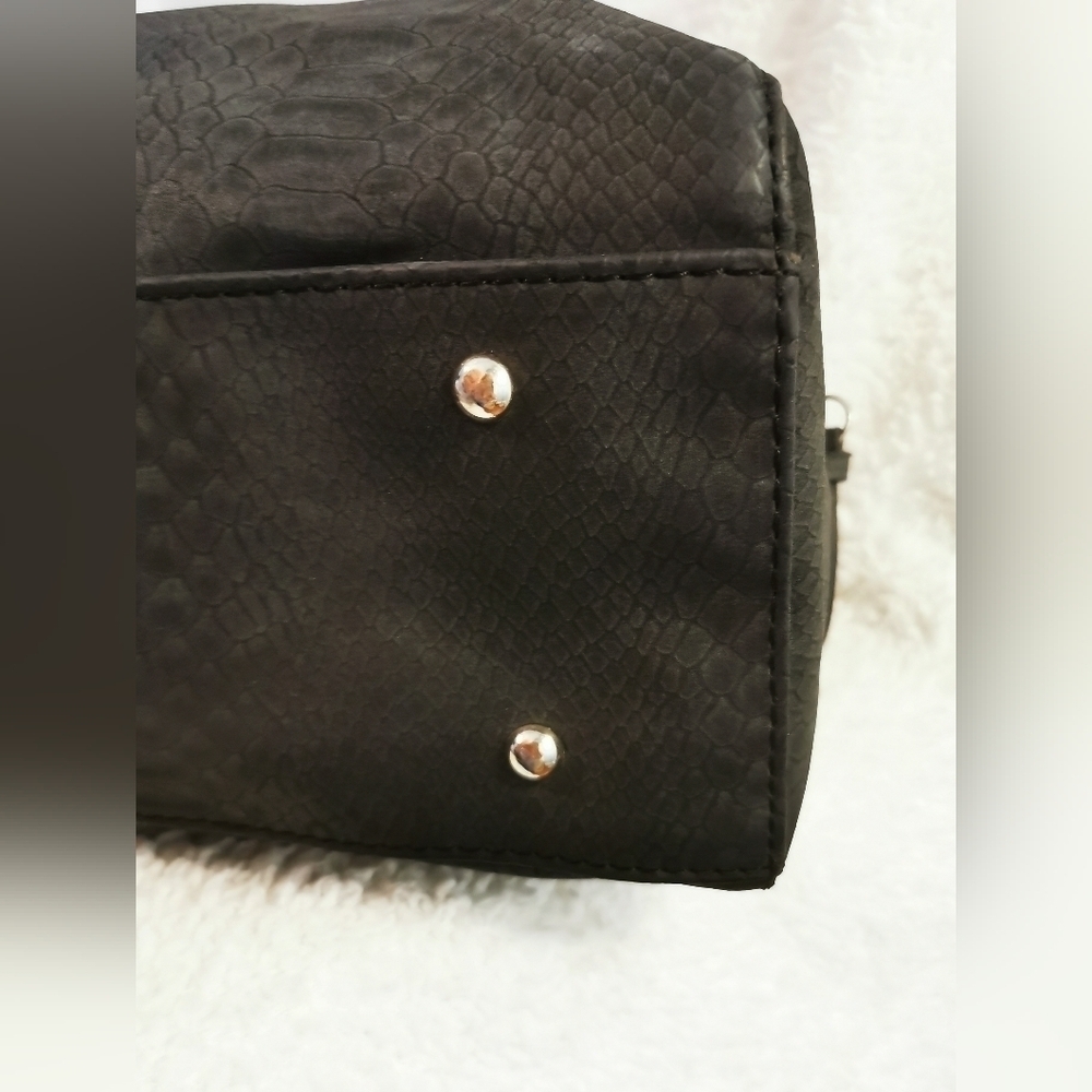 Nicole Miller Black Textured Shoulder Bag with Chain Accent - Picture 6 of 12